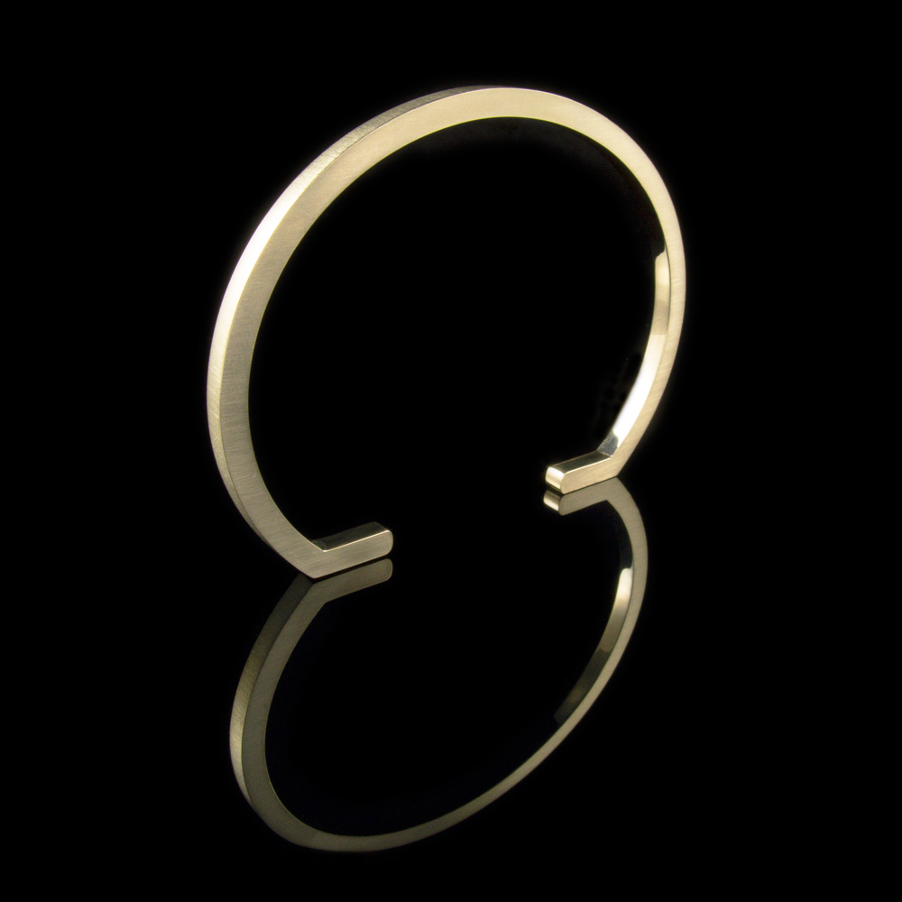 objectivity-bangle-angle-1000x1000
