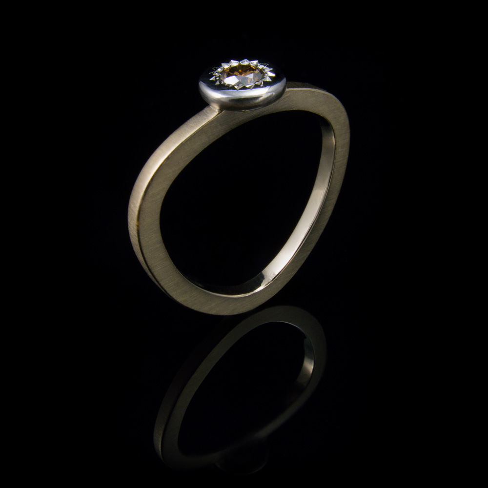 triangle-ring-standing-1000x1000